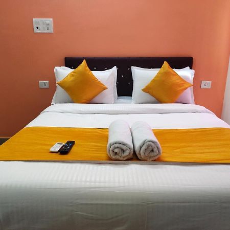 Om Baga Residency Hotel ภายนอก รูปภาพ