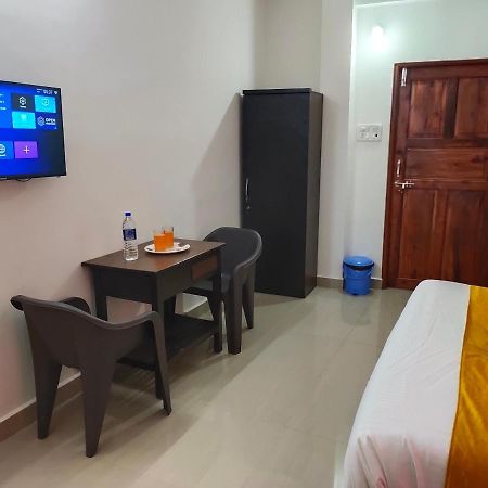 Om Baga Residency Hotel ภายนอก รูปภาพ