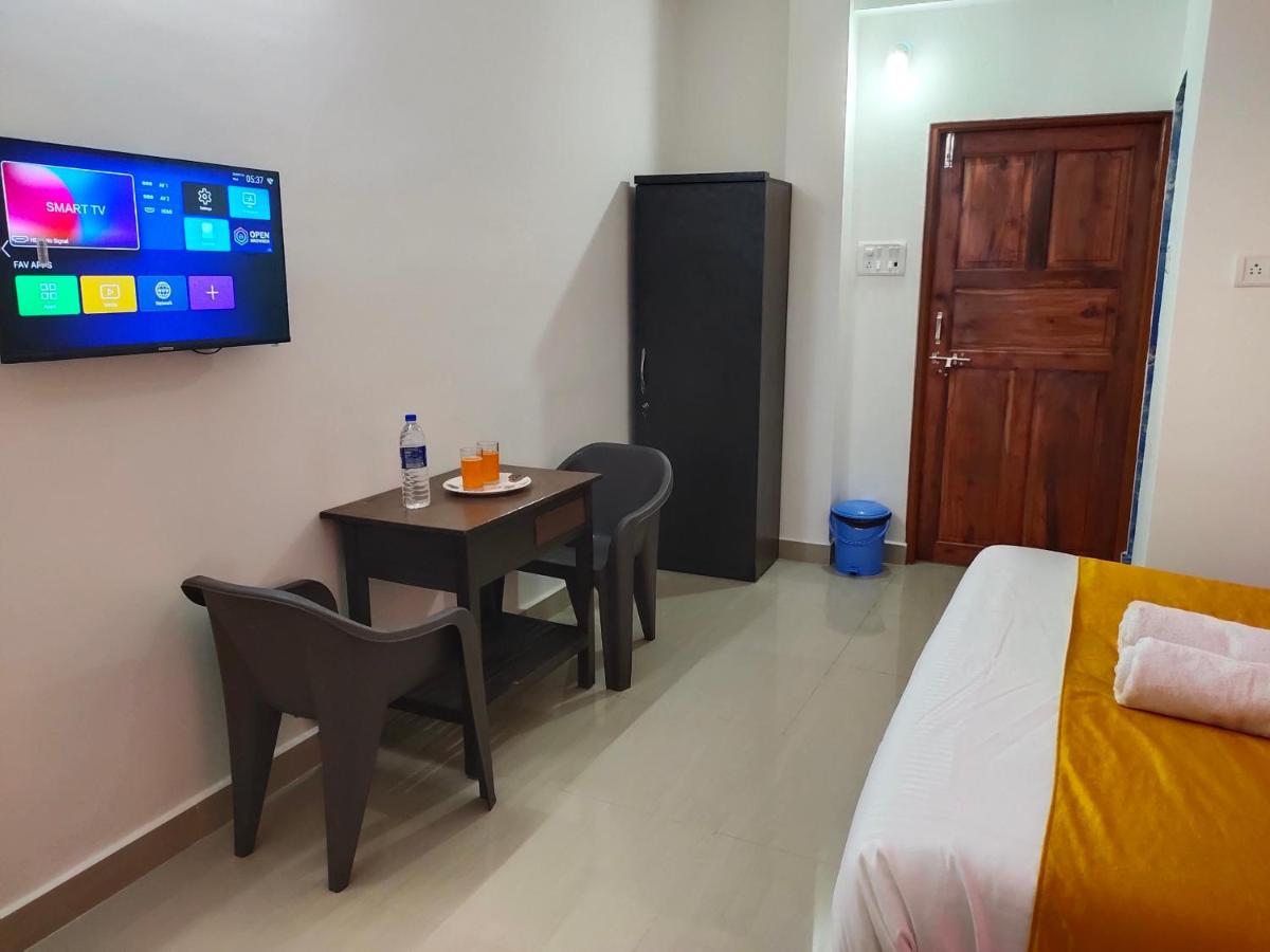 Om Baga Residency Hotel ภายนอก รูปภาพ