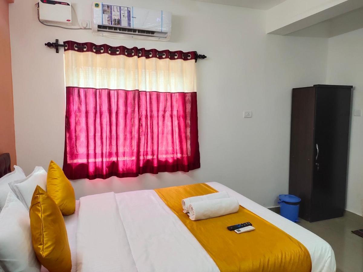 Om Baga Residency Hotel ภายนอก รูปภาพ